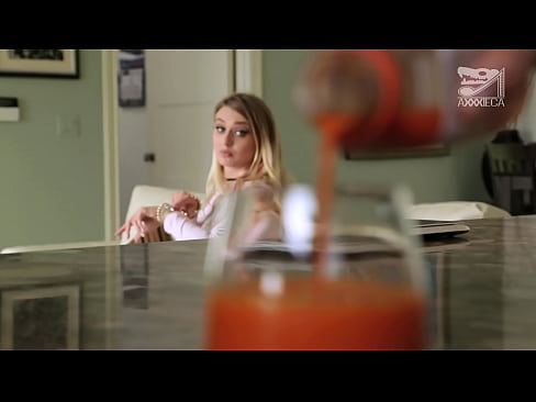 ❤️ Горячая девушка с большими сиськами и узкой киской получает член от неудачника, но очень жестко ☑ Русское порно у нас ❌